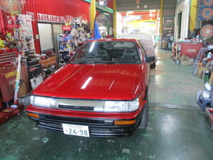 AE86 赤黒レビン　２７